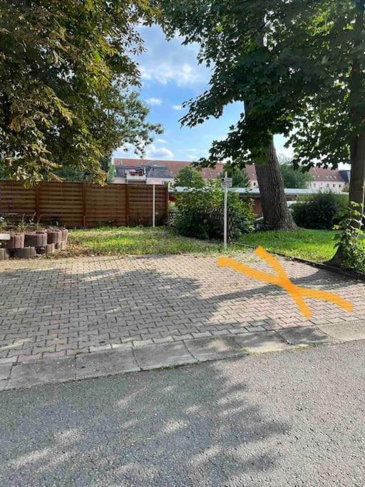 Stilvolle Ferienwohnung Mit Stellplatz Wlan Free Netflix Naehe Bahnhof Zwickau Eksteriør billede