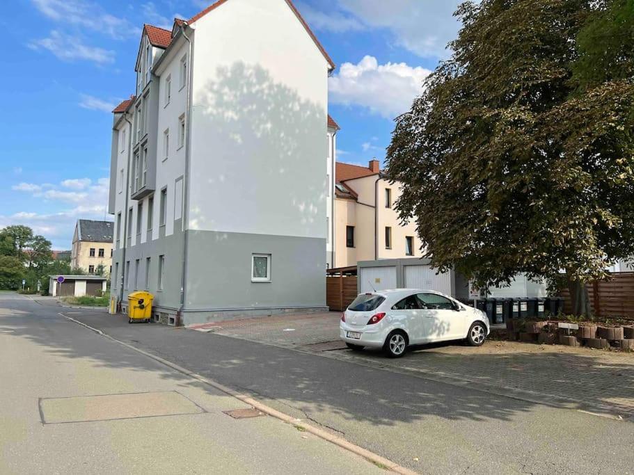 Stilvolle Ferienwohnung Mit Stellplatz Wlan Free Netflix Naehe Bahnhof Zwickau Eksteriør billede